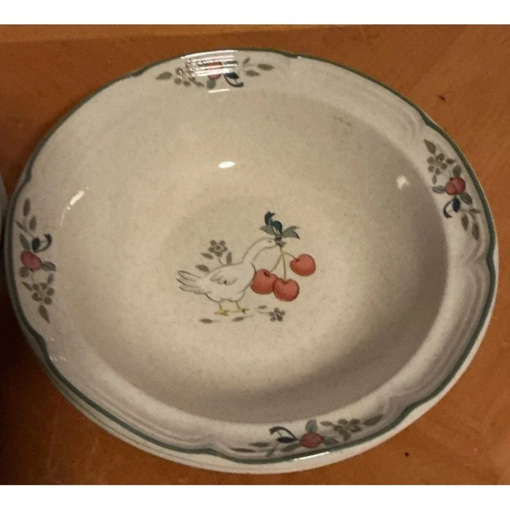 Vintage International Stoneware Marmalade Goose Cherry Cereal Bowls Set of 4